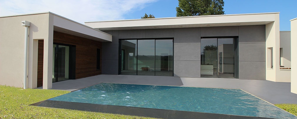 Maison contemporaine   toits terrasses avec un mix bton - bois - composite : Maison-contemporaine-toit-terrasse-bois-composite-beton-albi-14