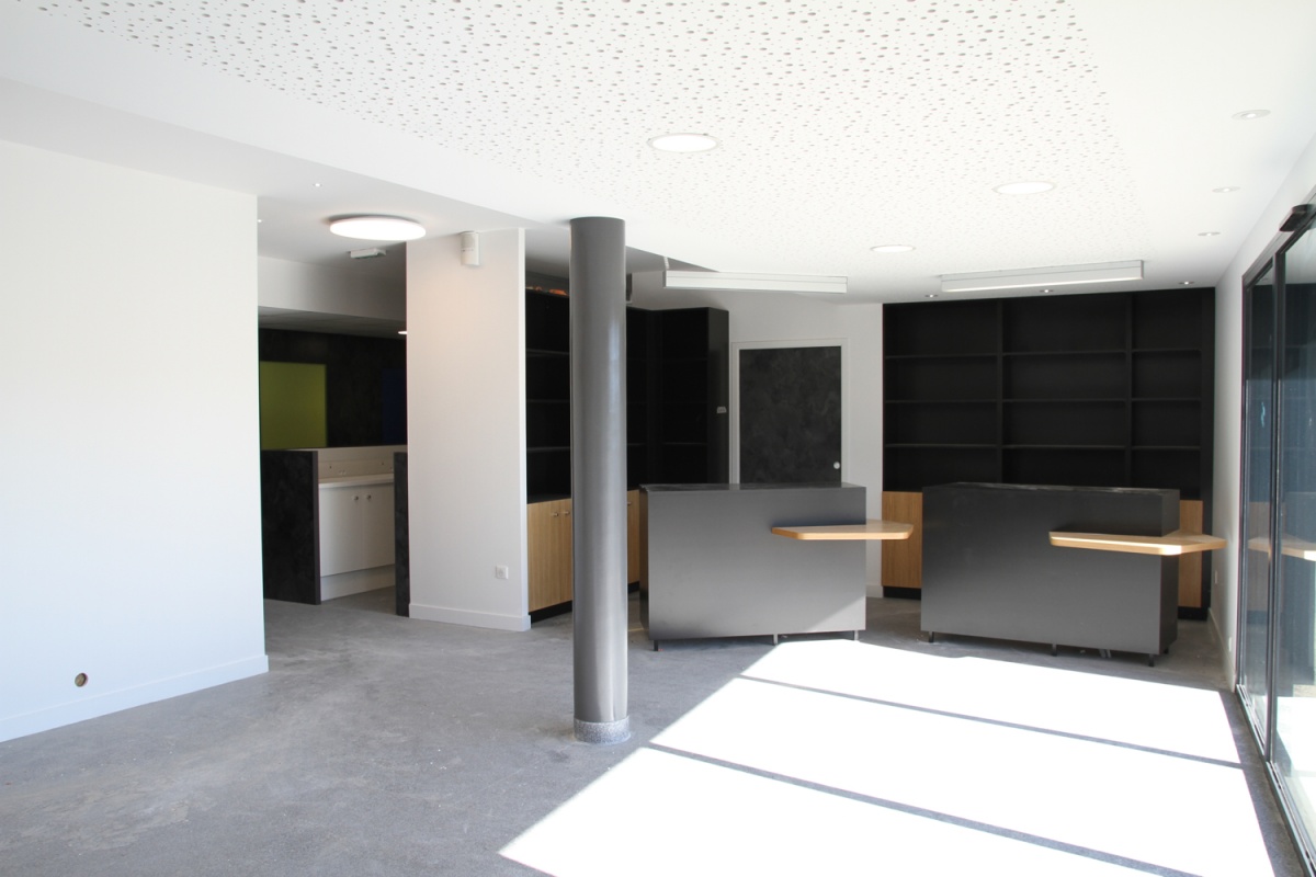 Clinique v�t�rinaire mixte : 08