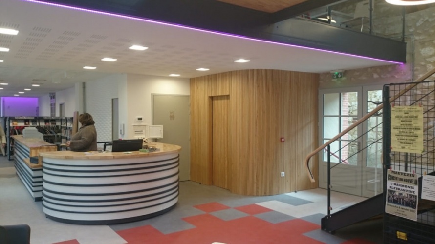 Transformation et réaménagement intérieur d�une bibliothèque : tlm-architecture-mediatheque-02-1024x575