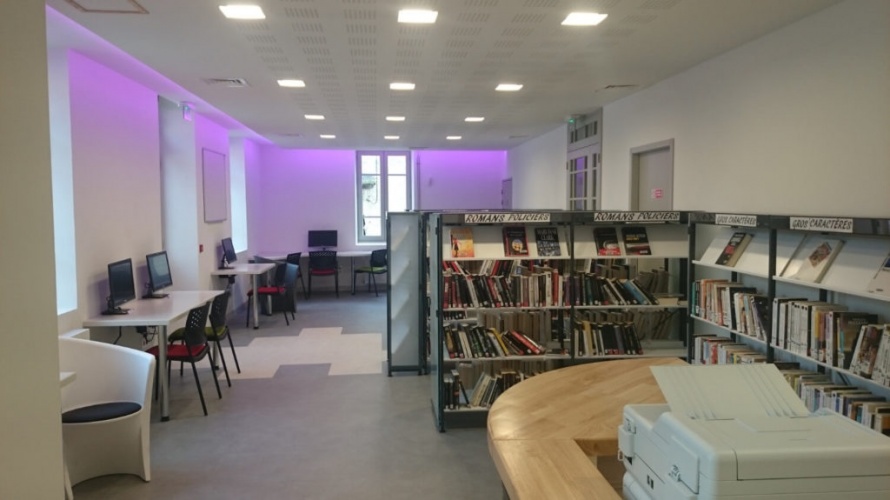 Transformation et réaménagement intérieur d�une bibliothèque : tlm-architecture-mediatheque-03-1024x575