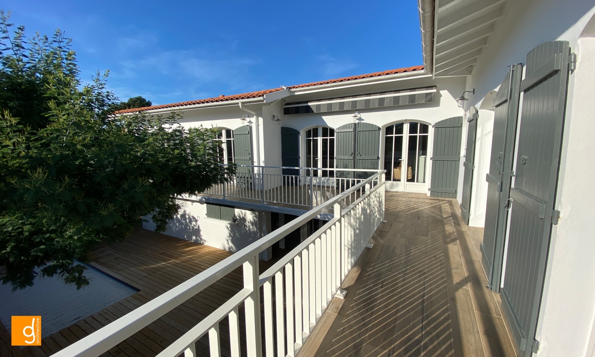 R�NOVATION XVII : slide 3