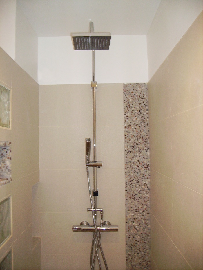 R�am�nagement d'appartement : douche haut