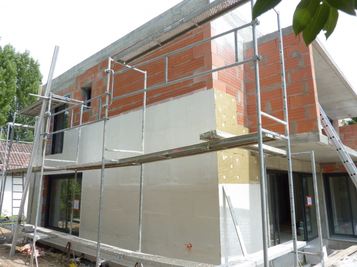 Maison contemporaine basse consommation : Pose isolation ext�rieure