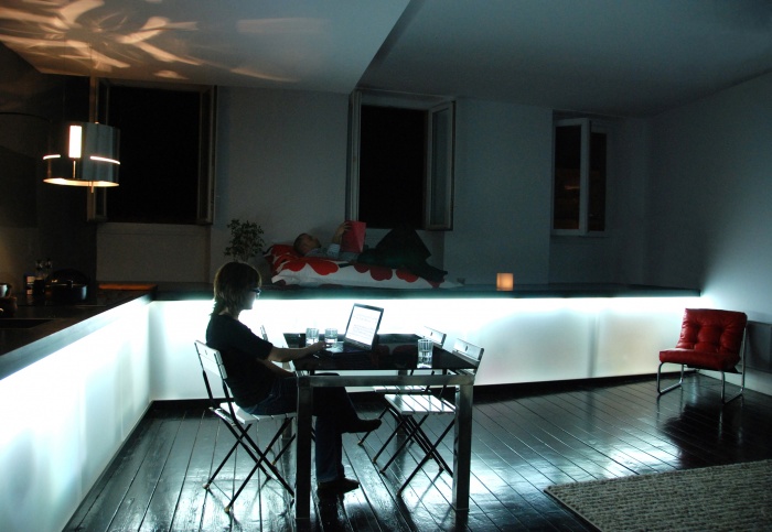 BLACK & WHITE : pi�ce � vivre de nuit