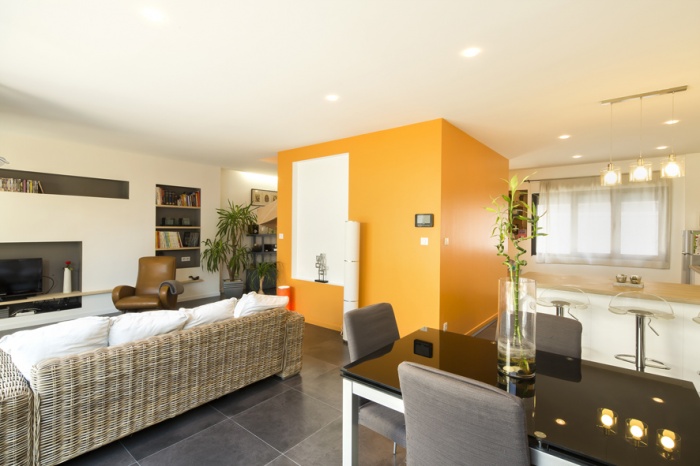 Sur�l�vation et r�am�nagement  d'une maison d'habitation : salon 2