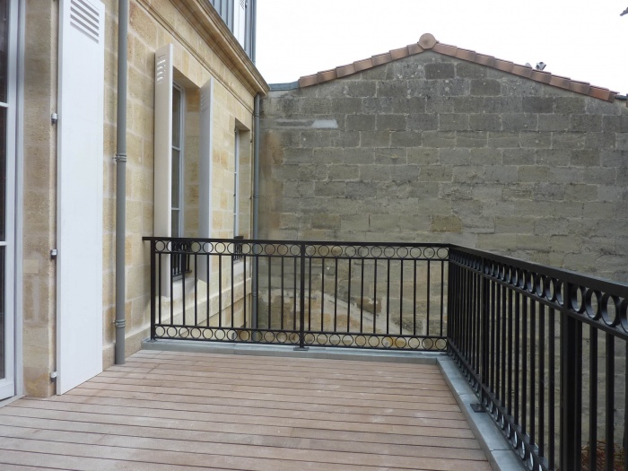 Rhabilitation, surlvation et extension d'un immeuble  Bordeaux : Terrasse R+1