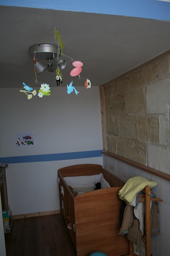 Restructuration et sur�l�vation d'une �choppe � Talence : Une petite chambre enfant