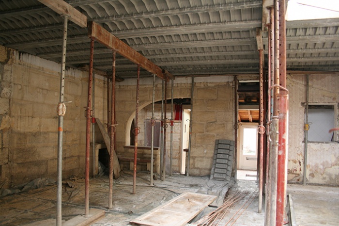 Restructuration et sur�l�vation d'une �choppe � Talence : plancher hourdis