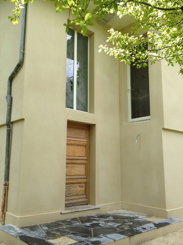 Restructuration partielle d'une maison et cr�ation d'une terrasse haute : enduit