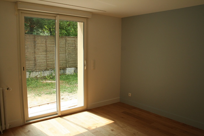 Restructuration partielle d'une maison et cr�ation d'une terrasse haute : int5