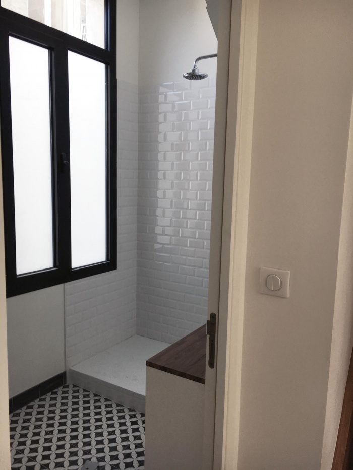 Maison B : salle de bain 2b