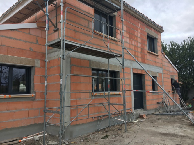 Rhabilitation totale, extension et surlvation d'une habitation existante MERIGNAC : Chantier en cours